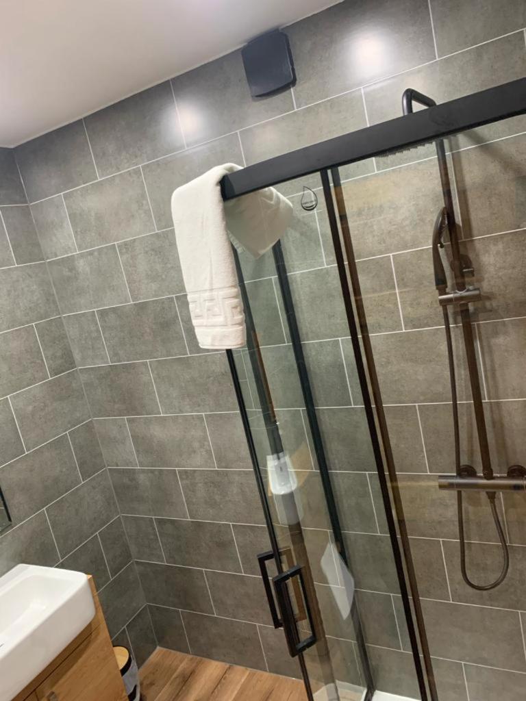 Modern Grassmarket Apartment Edinburgh Bagian luar foto